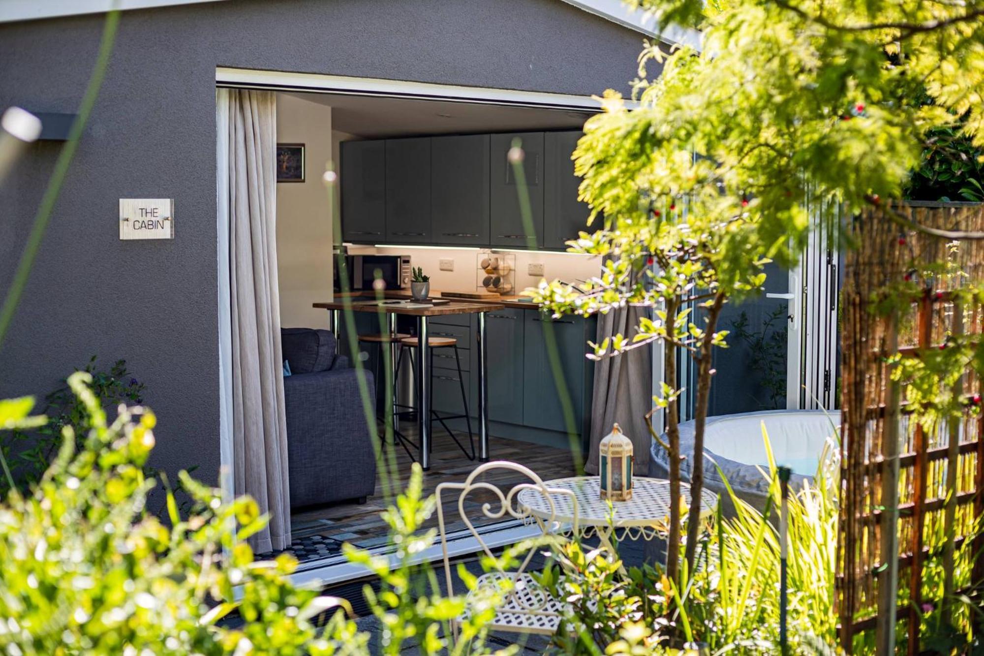 Hideaway Cabin For Two On Edge Of New Forest Hinton  Exteriör bild