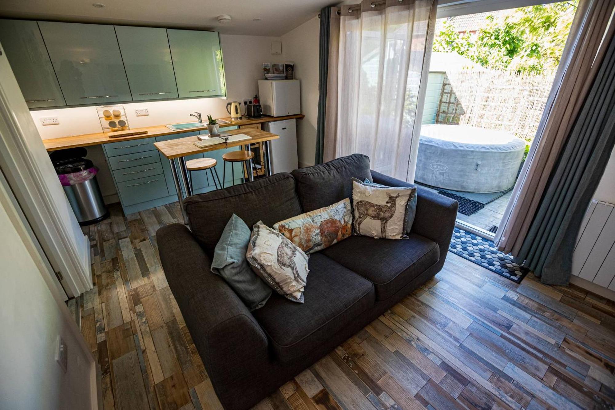 Hideaway Cabin For Two On Edge Of New Forest Hinton  Exteriör bild